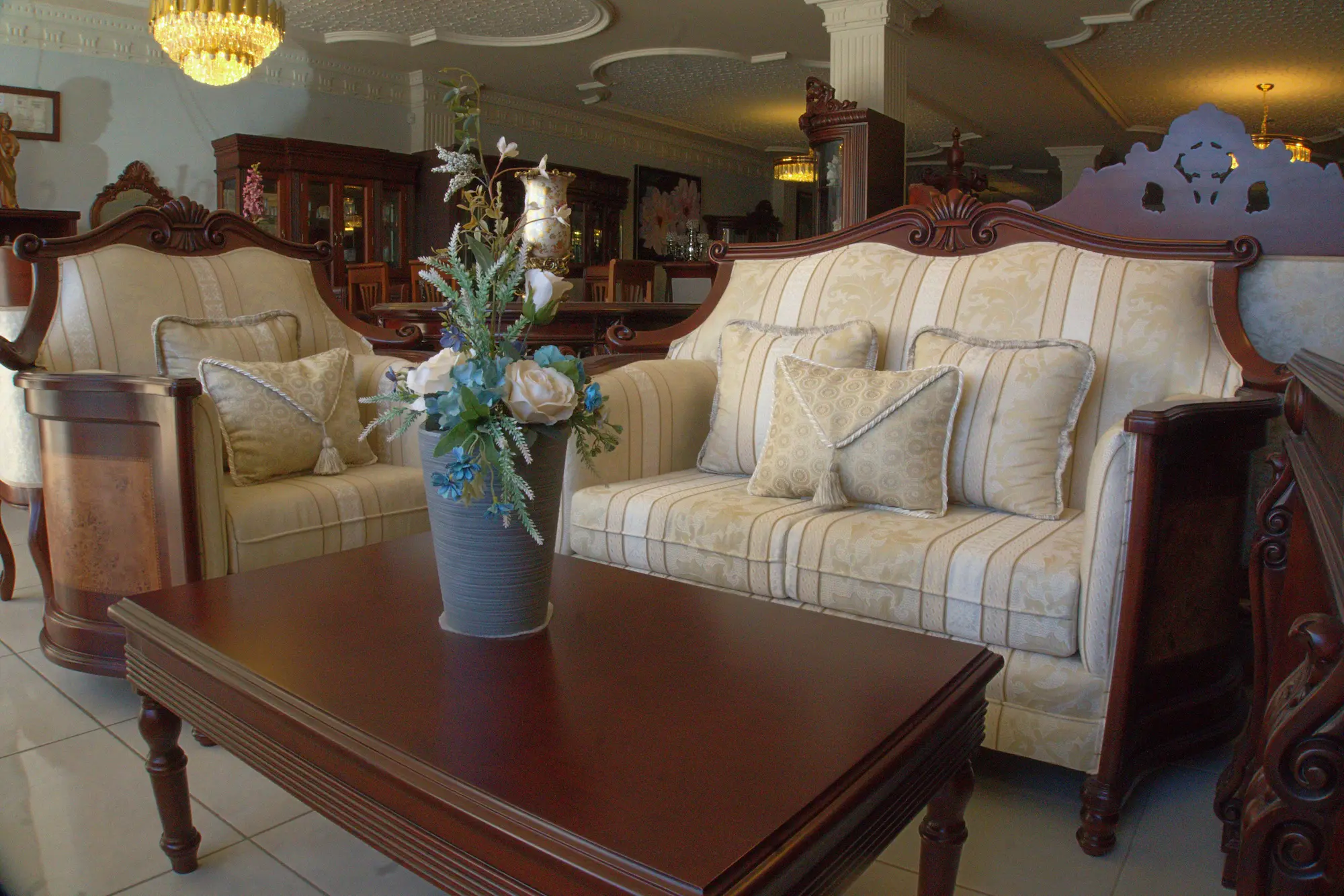 Muebles con acabados de madera Muebles Jesús María